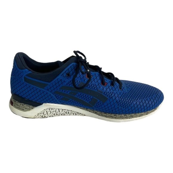 Athletic_Shoes